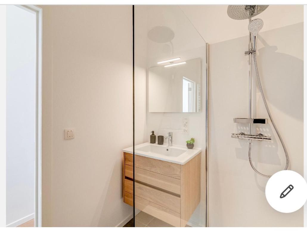 Room Engine Residence Antwerpen Eksteriør bilde